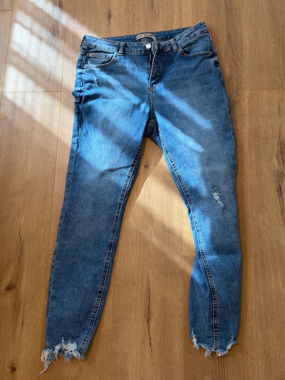 Denim&Co Women's Distressed Skinny Jeans in Blue